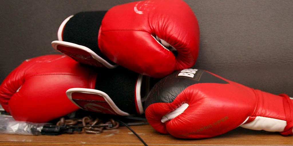 British boxer dies after collapsing during pro debut