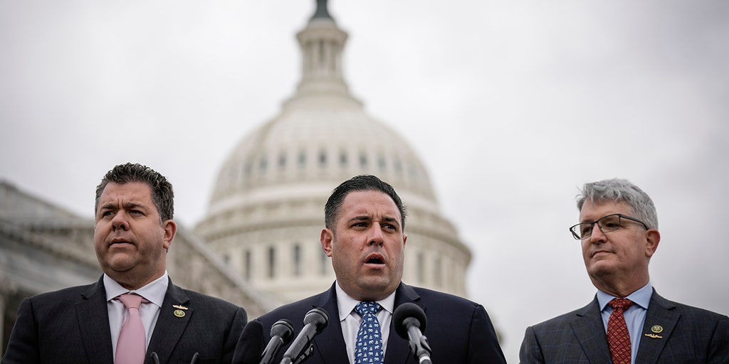 Outgoing GOP congressman seeks role as Trump's drug czar after first nominee falls through