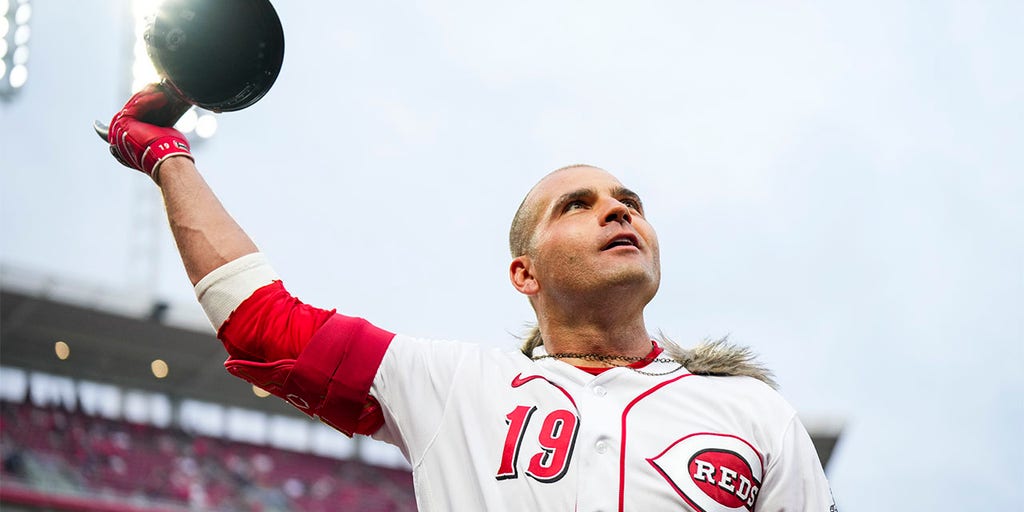 Reds' Joey Votto to have season-ending surgery