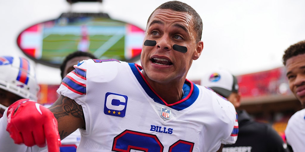 Golf Pro Po? Buffalo Bills safety Jordan Poyer comes up clutch in