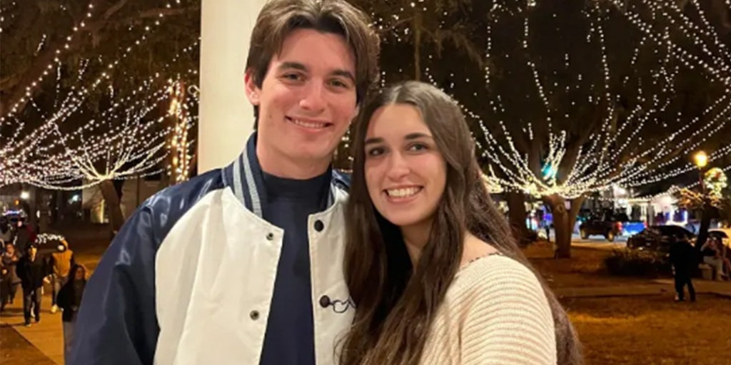 Florida high school softball star stabbed 15 times by ex-boyfriend while dining with her mother - Vimarsana News
