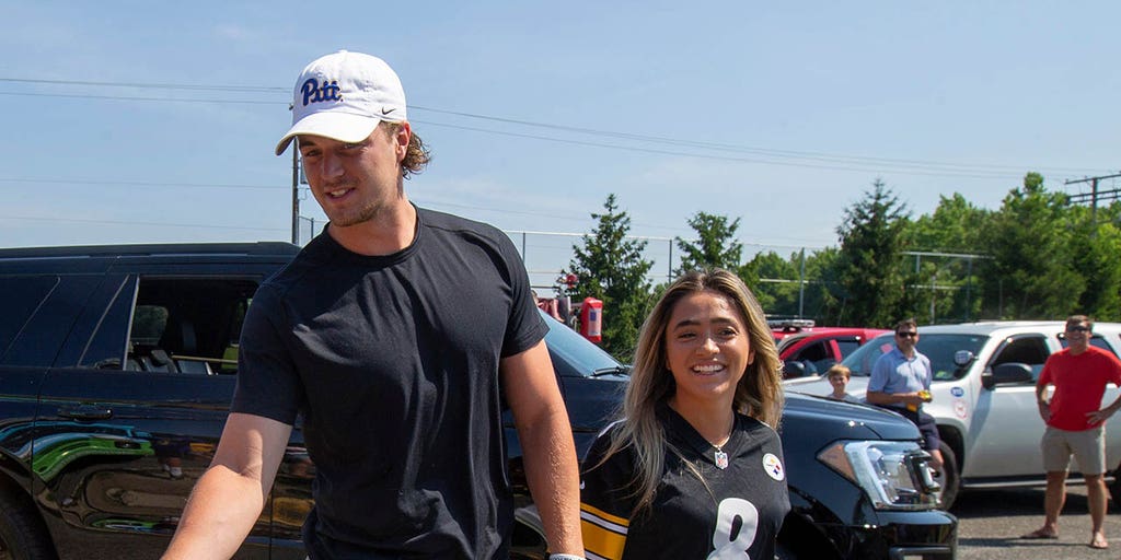 Kenny Pickett gives icy nod to Steelers in wedding to fiancée Amy  Paternoster