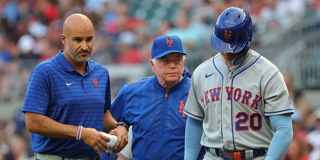 Mets 1B Pete Alonso lands on IL after being hit in wrist by pitch