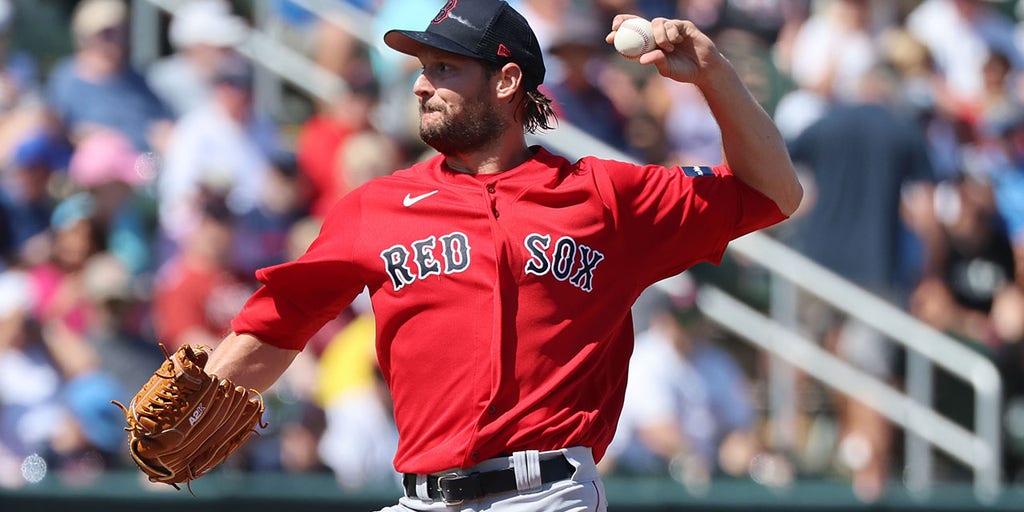 Dominant Red Sox gray-haired pitcher will 'play for as long as they let me'  