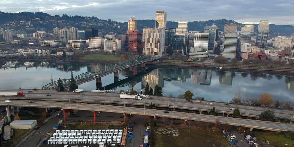 Portland bans daytime homeless camping - Vimarsana News