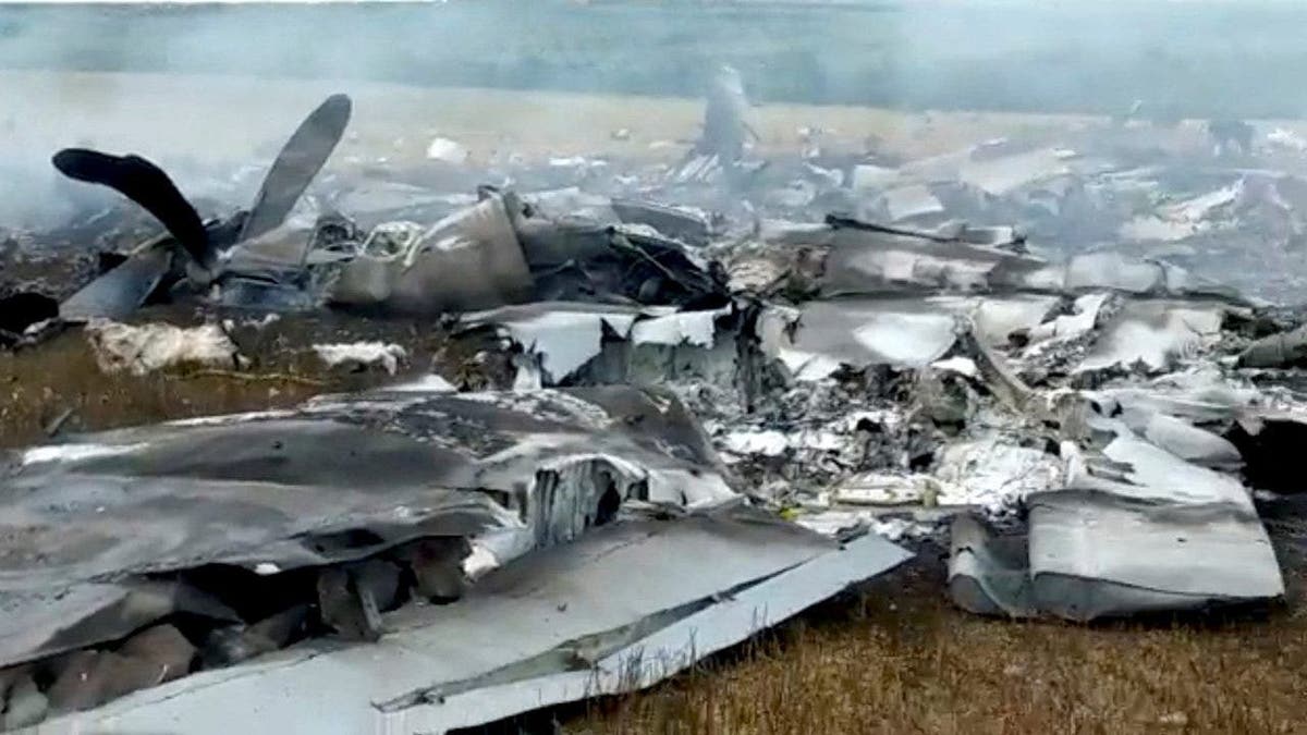 Почему сбили а 50. Ил-22 самолёт. Обломки кабины самолета. Крушение ил в Ивановской област.