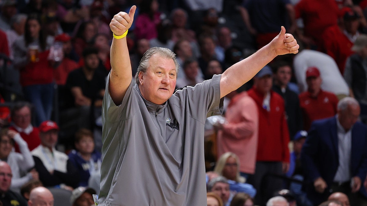 Bob Huggins vs the Terrapins