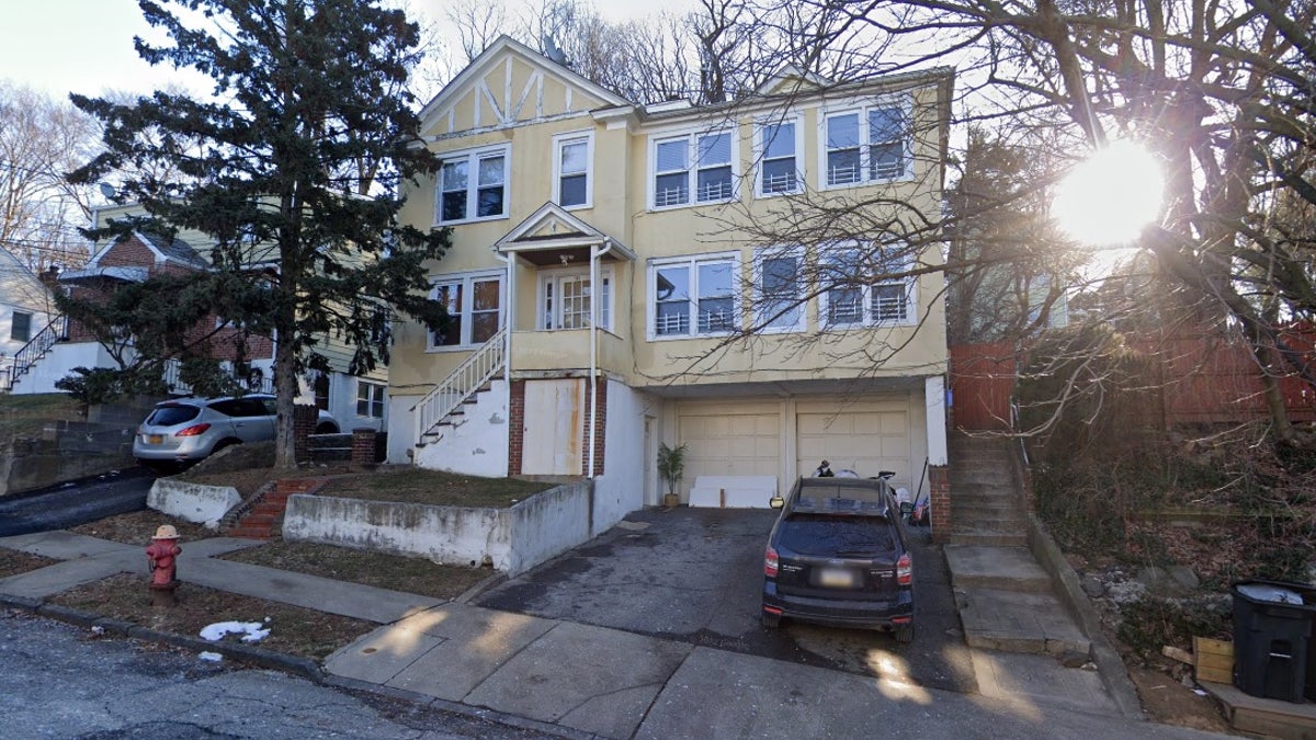 98 colin st yonkers new york