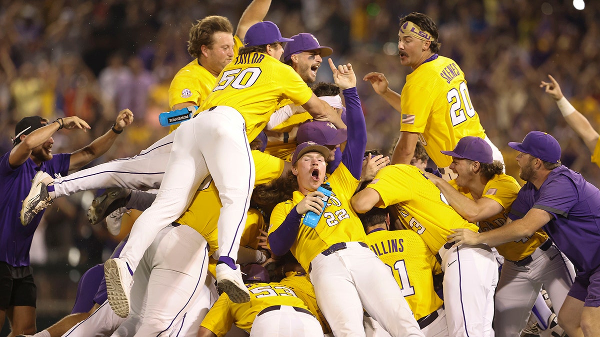 LSU players