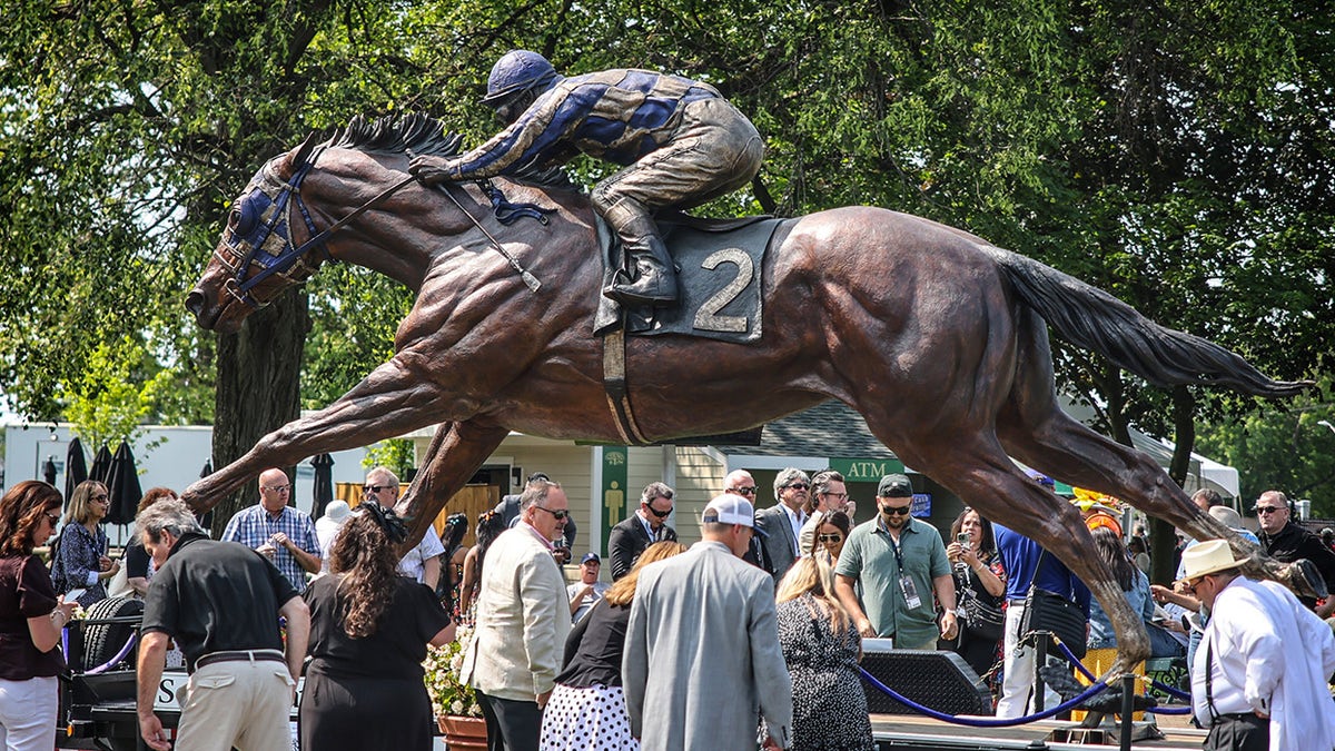 Horse statue at Belmont Park