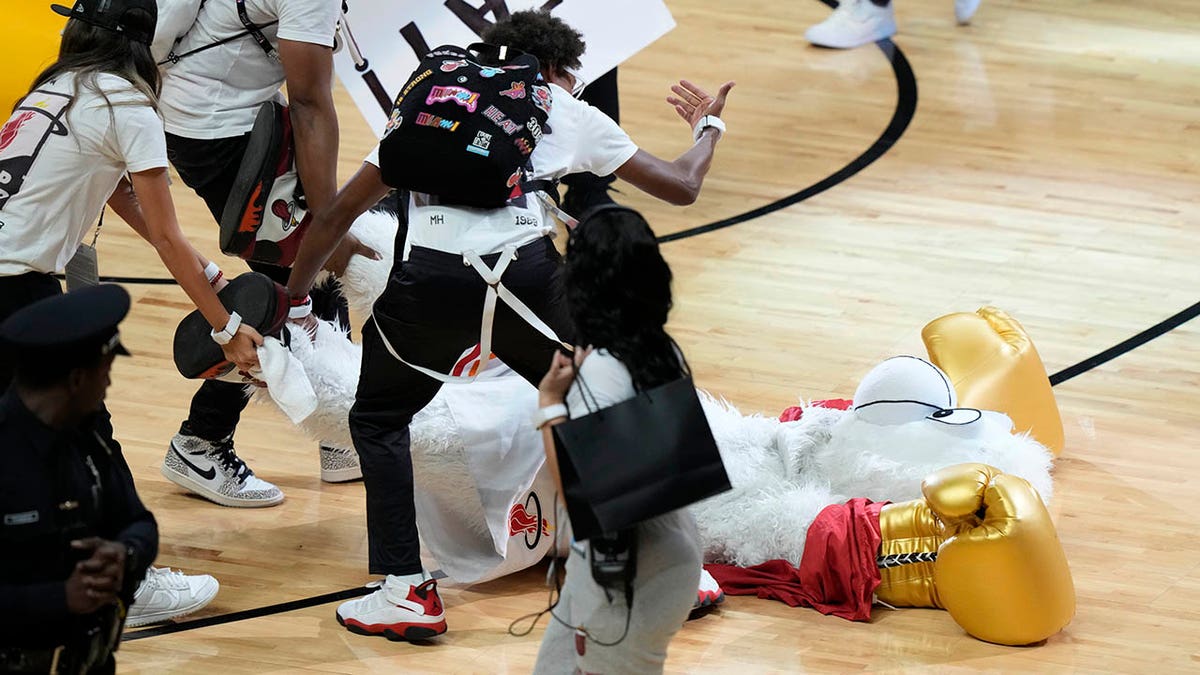 Conor McGregor knocks out Miami Heat mascot in bizarre promotion