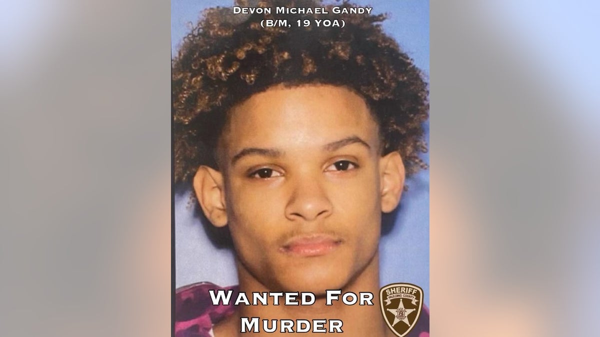 Georgia man with identical twin is wanted for murder