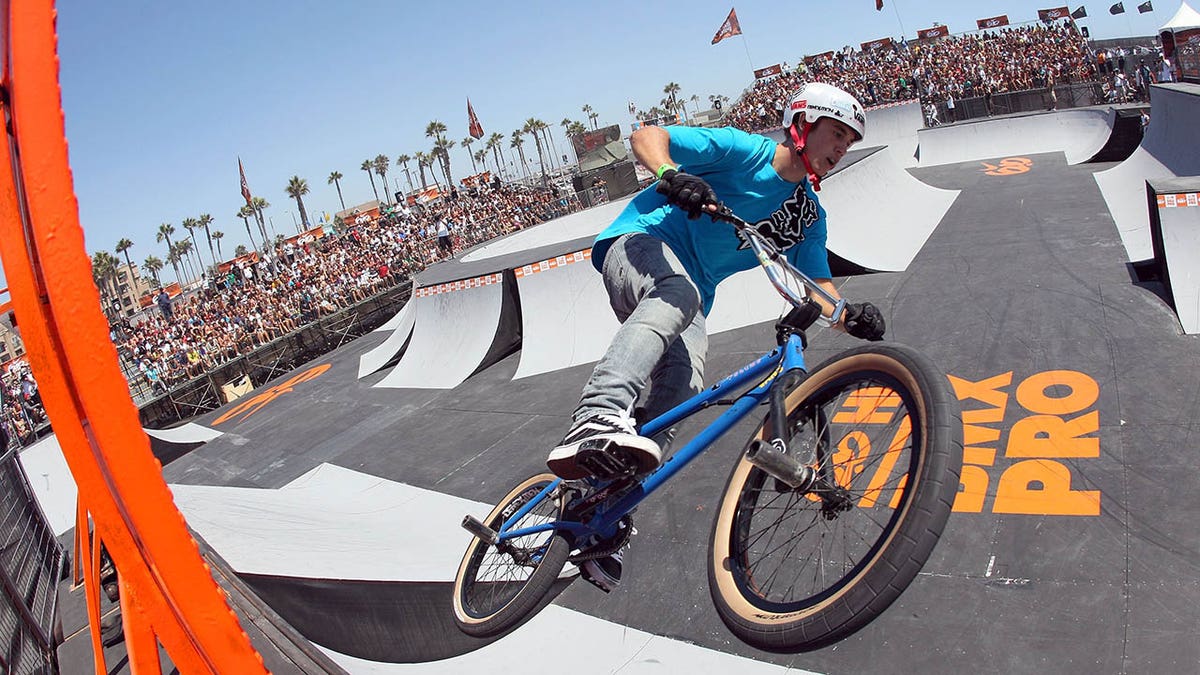 Pat Casey competes at the 2010 Hurley U.S. Open