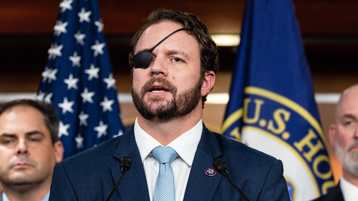 Dan Crenshaw