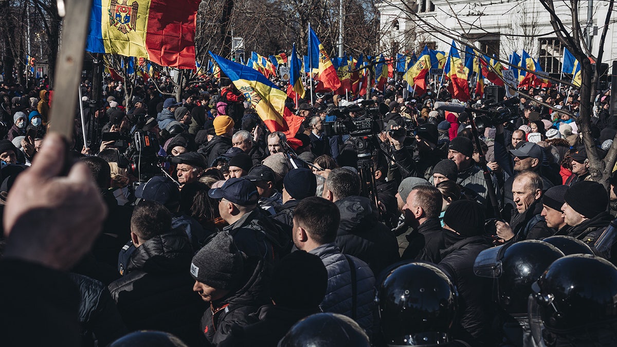 Moldova protesters and police