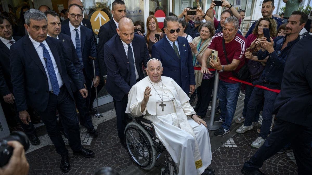 Pope Francis Gemelli Hospital waves
