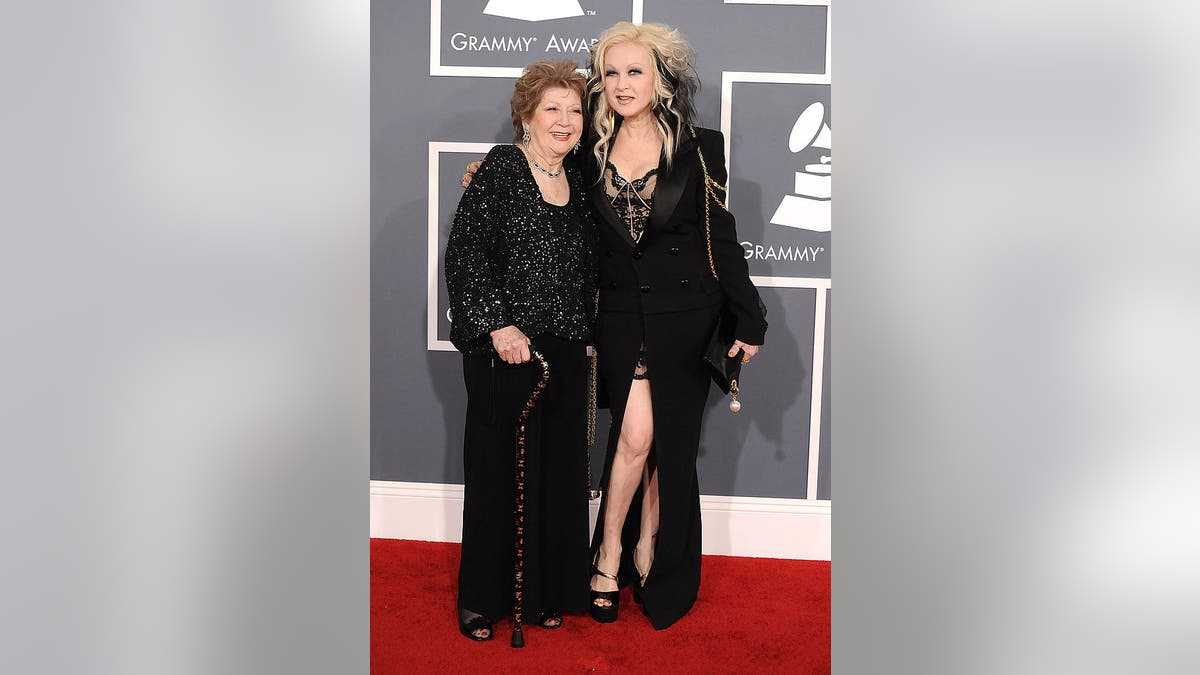 cyndi lauper with mother catrine at the 2021 grammys red carpet