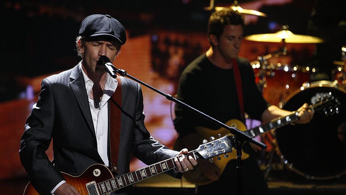 michael grimm performing on AGT