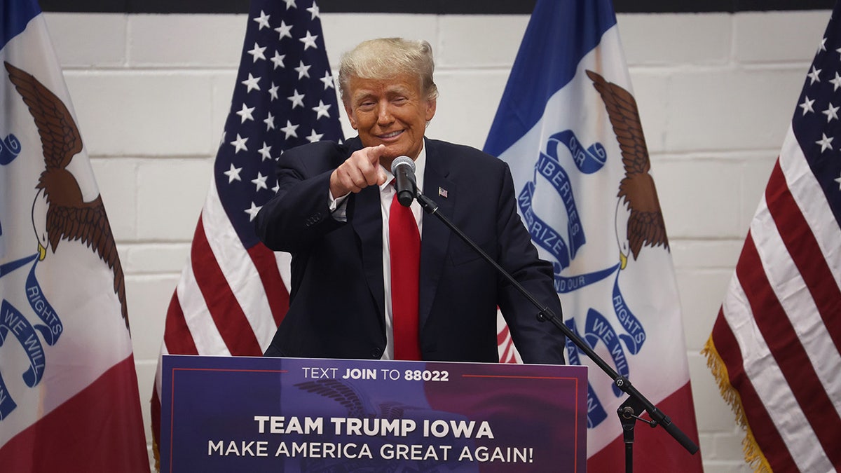 Trump at Iowa campaign stop