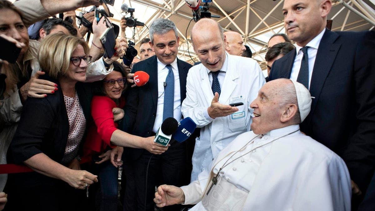 Pope Francis and his surgeon