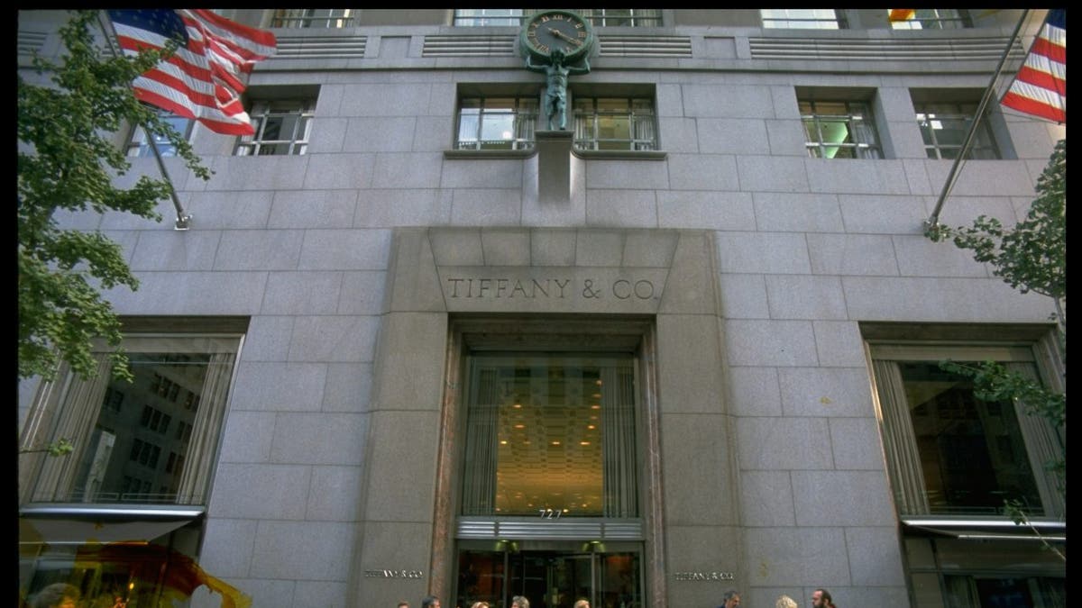 Fire Strikes Tiffany & Co. Landmark Store in New York – WWD