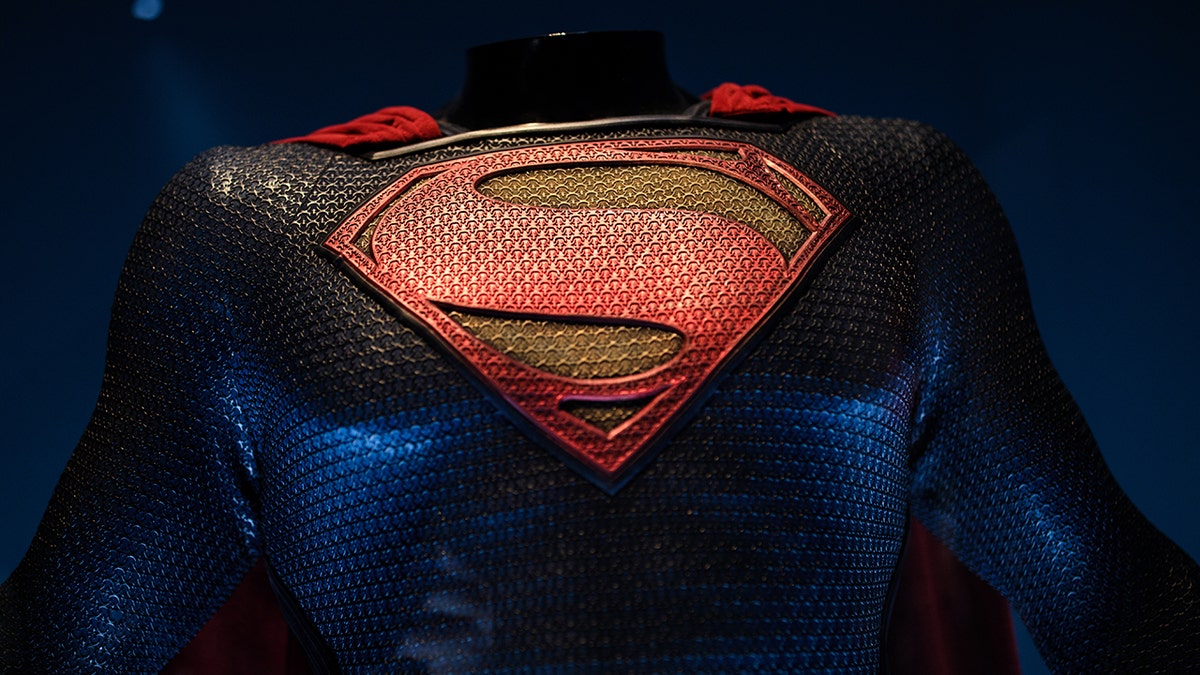 Superman logo