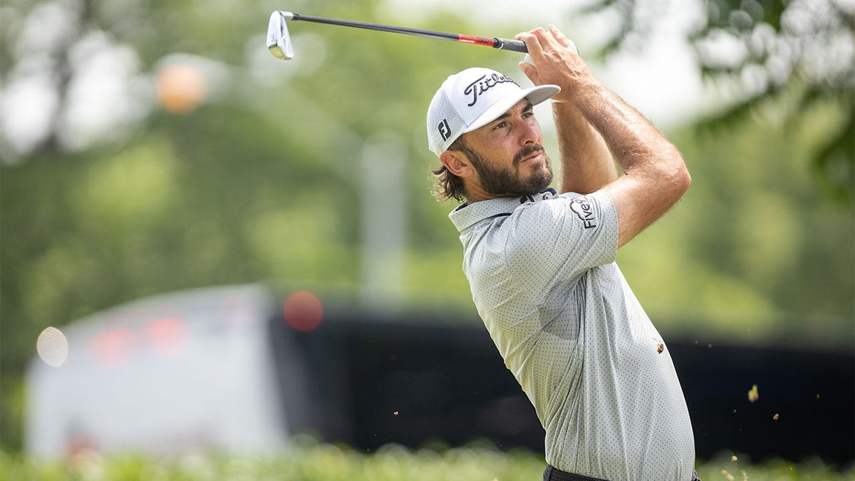 Max Homa hits shot