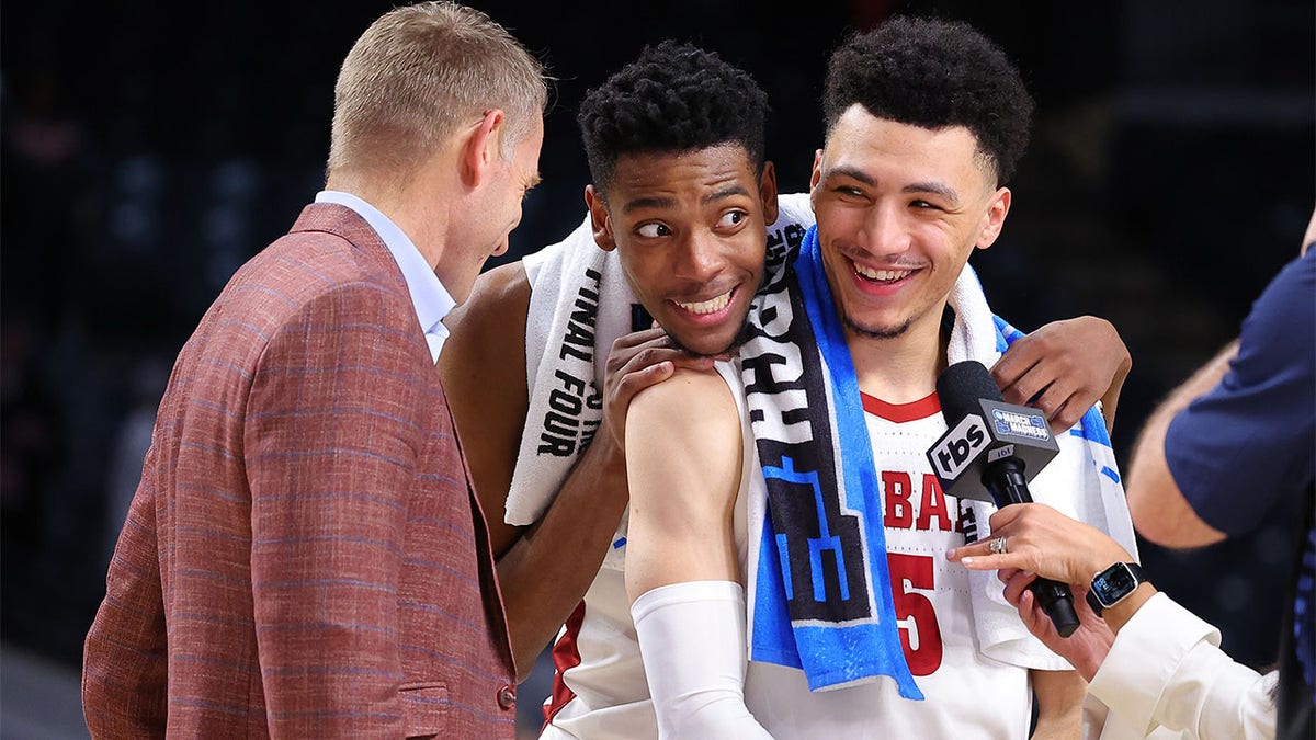 Brandon Miller with Jahvon Quinerly