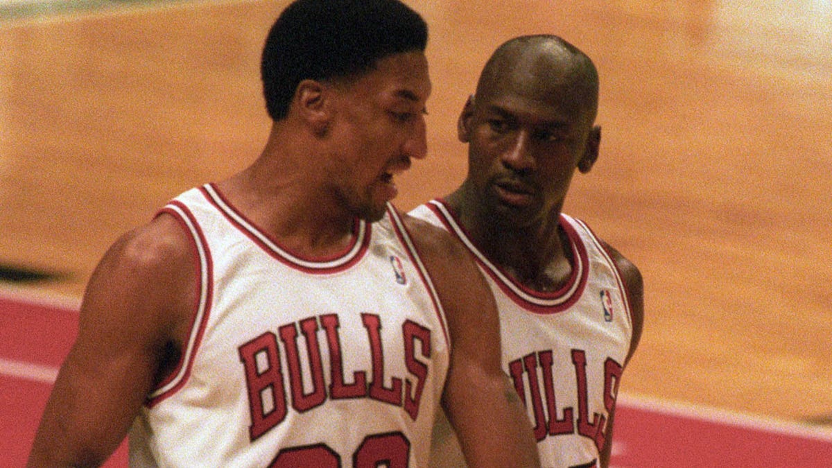 Michael Jordan and Scott Pippen vs Celtics