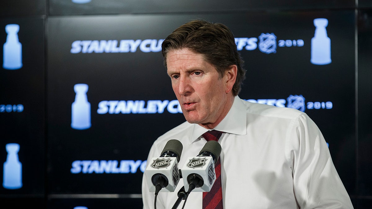 Mike Babcock speaks to the media