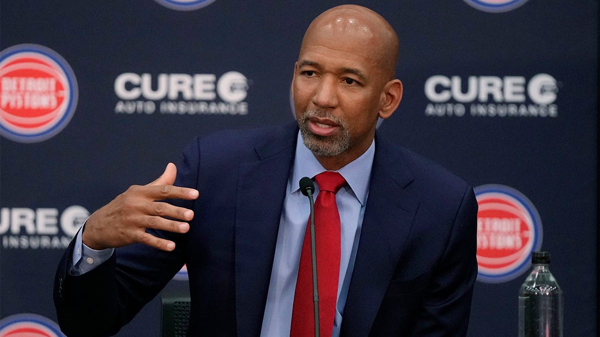 Monty Williams talks at press conference