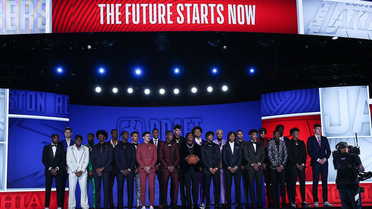 Student drafted for basketball flick, MIT News