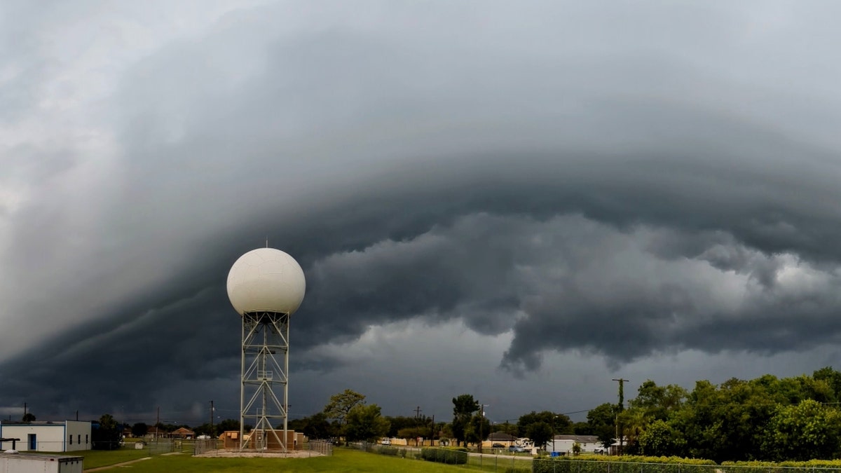 Florida's incoming storm