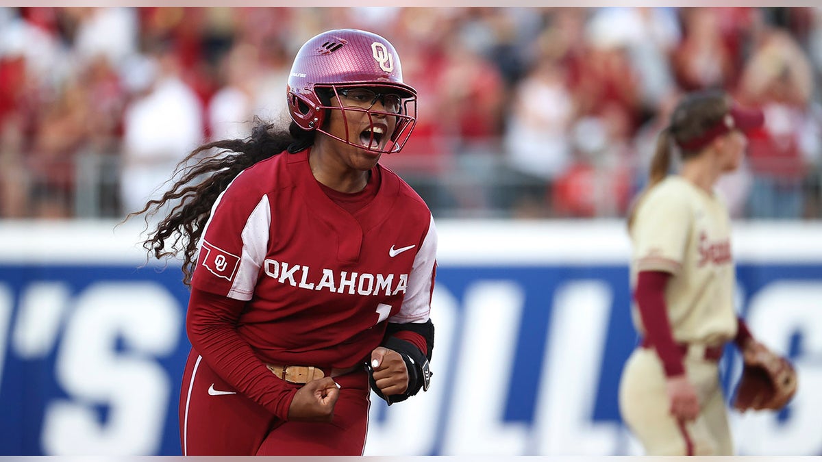 Cydney Sanders celebrate home run