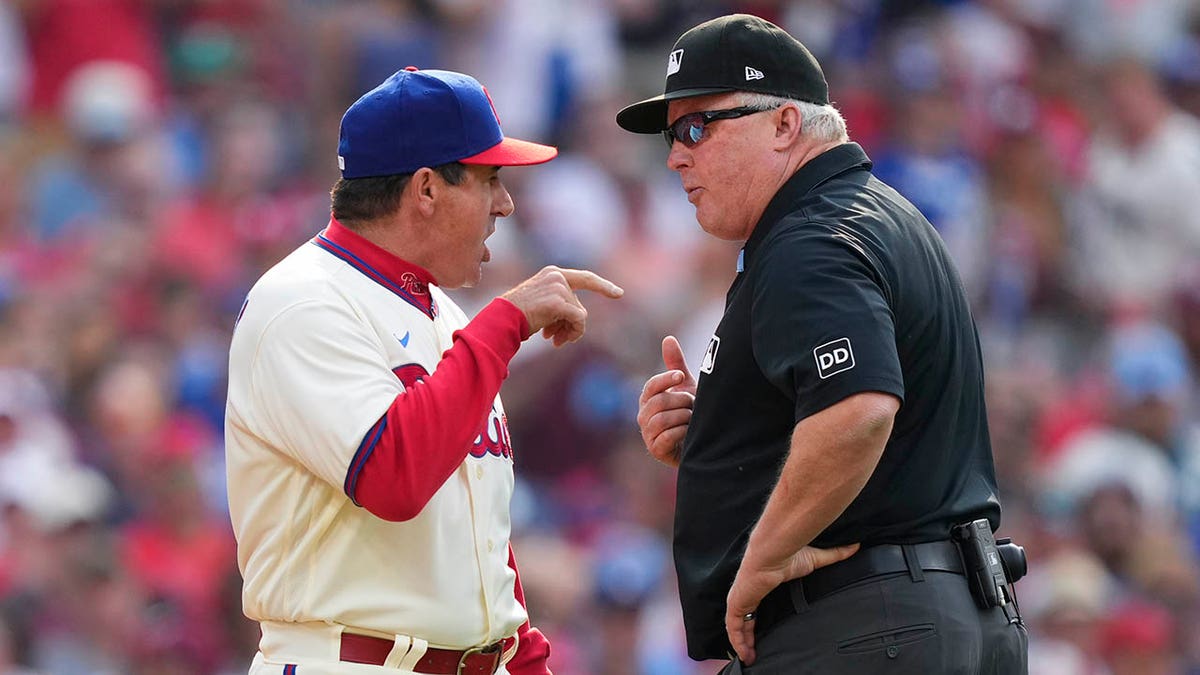 Phillies' Rob Thomson ejected after arguing about resetting pitch clock |  Fox News
