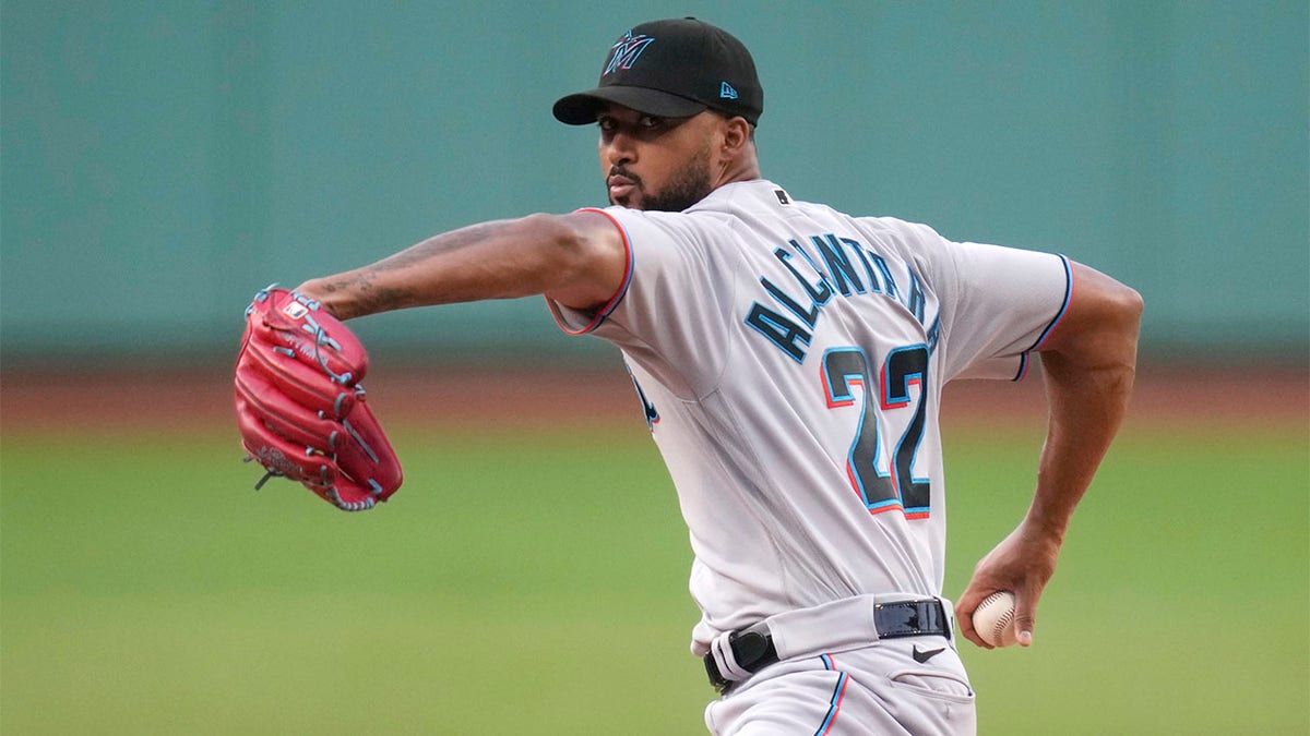 Sandy Alcantara throws pitch