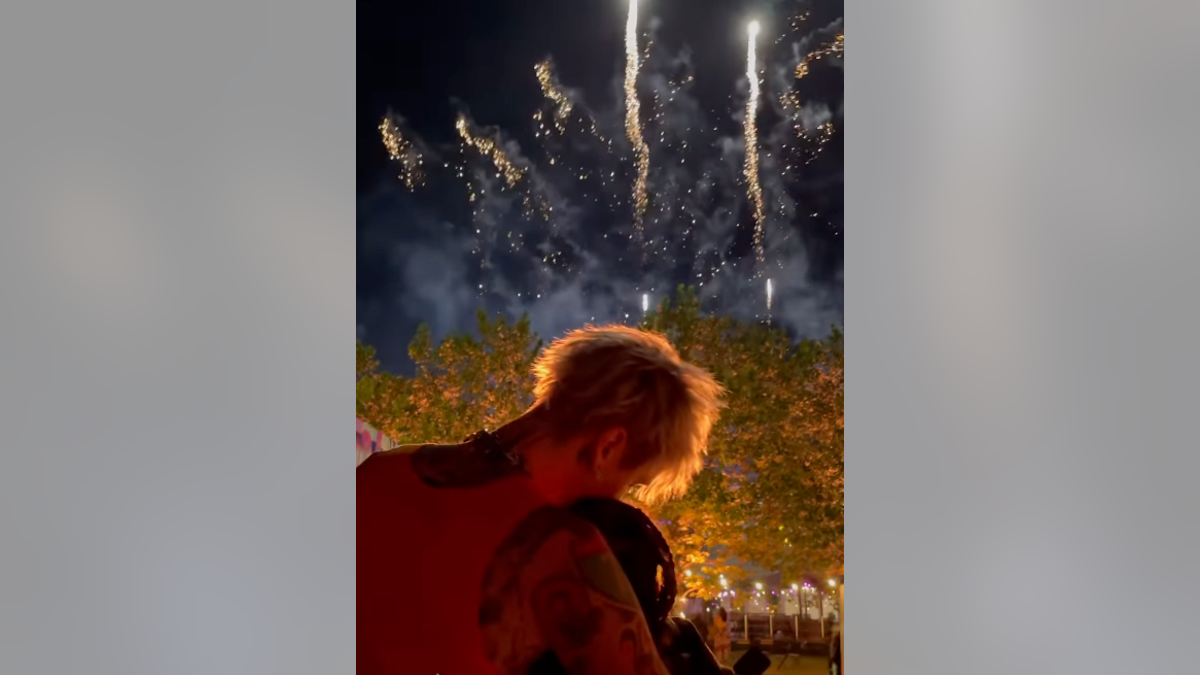 Machine Gun Kelly Casie fireworks