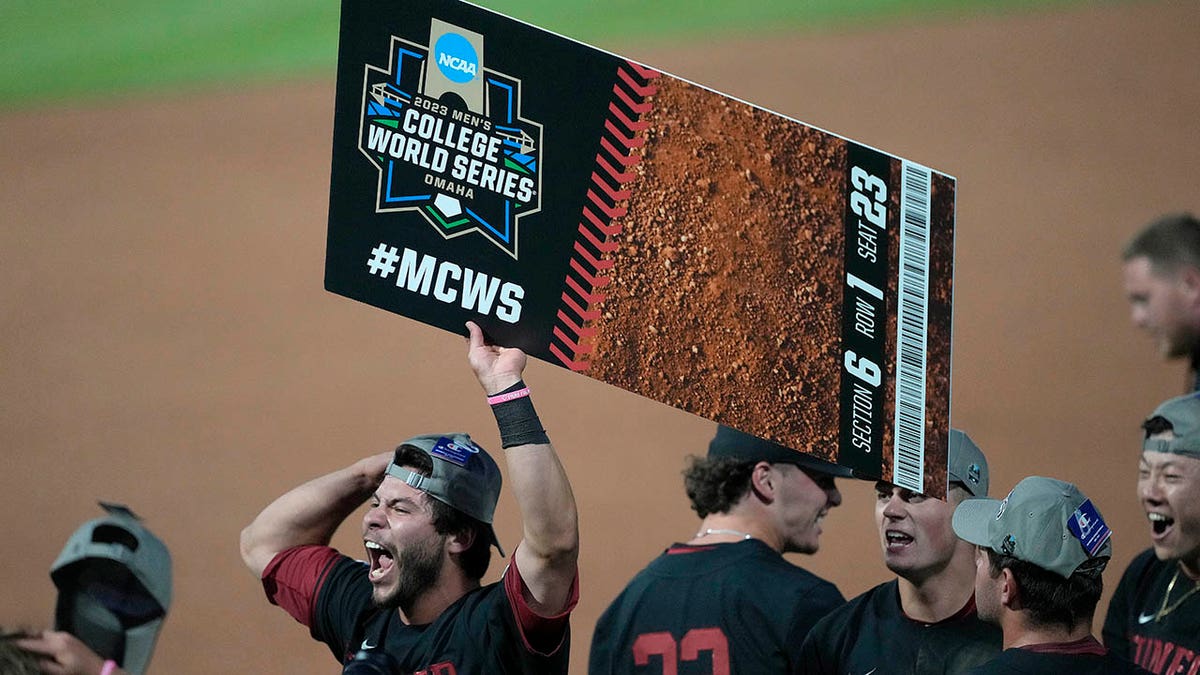 Stanford advances to second straight College World Series