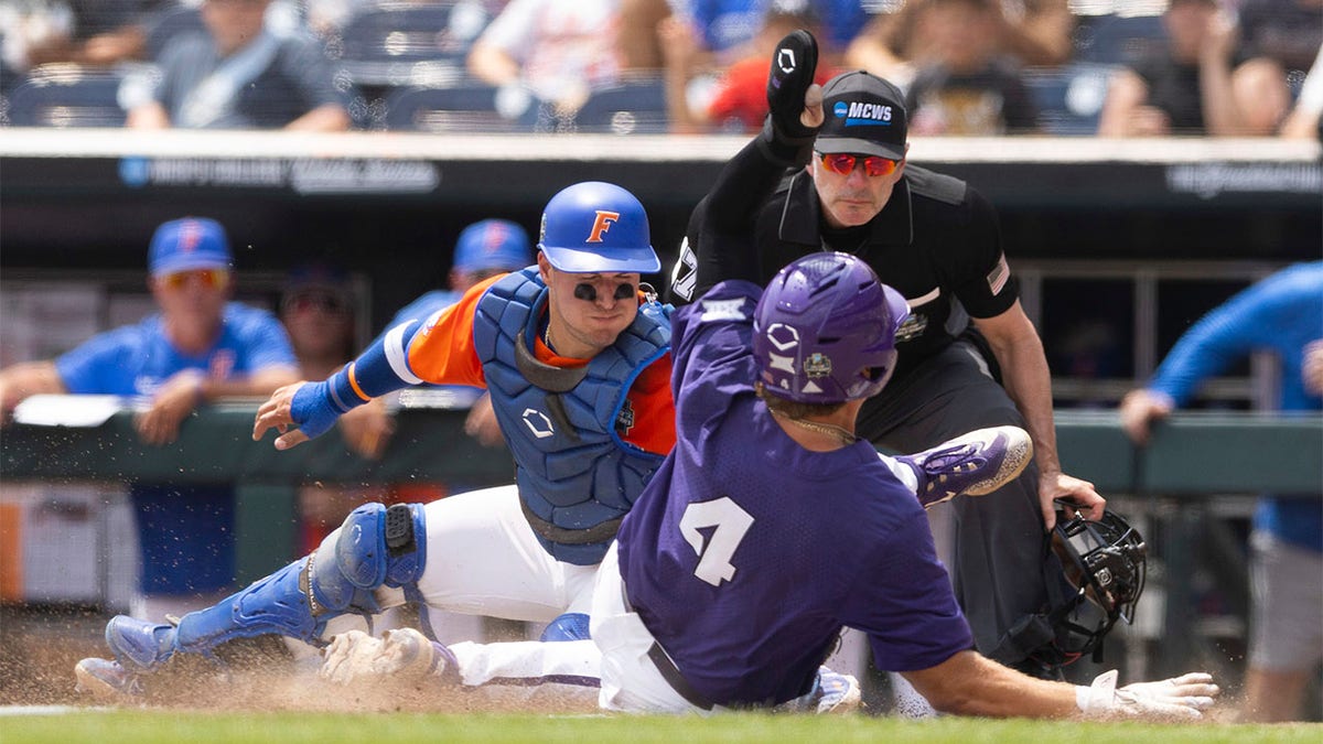 Florida advances to College World Series behind monstrous effort