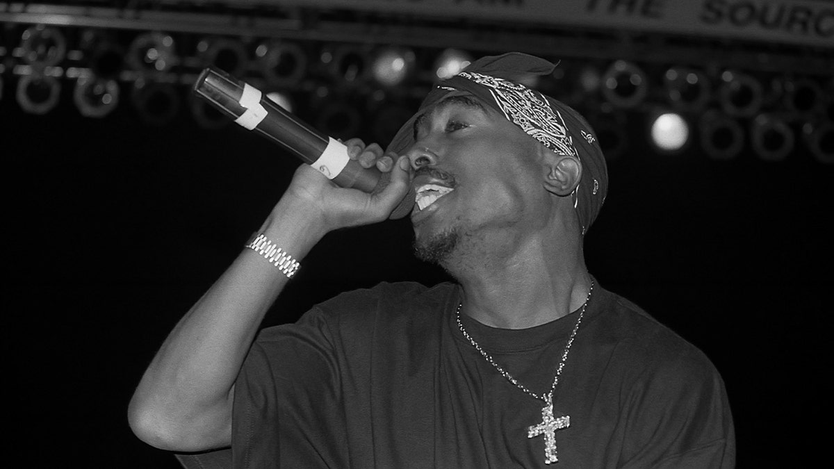 Tupac performing in 1994