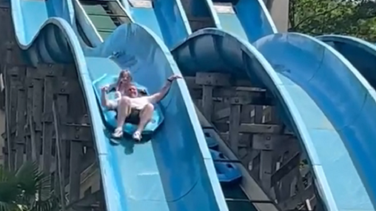 Gulliver's World UK water slide