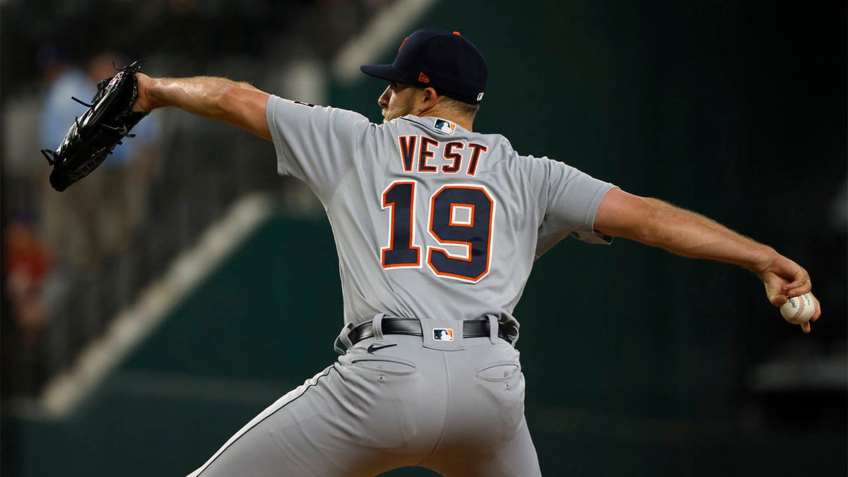 Will Vest throws pitch