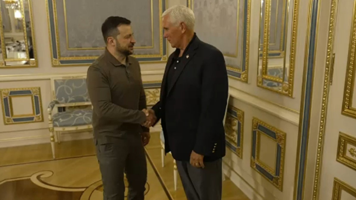 Ukranian president Zelenskyy and former Vice President Mike Pence