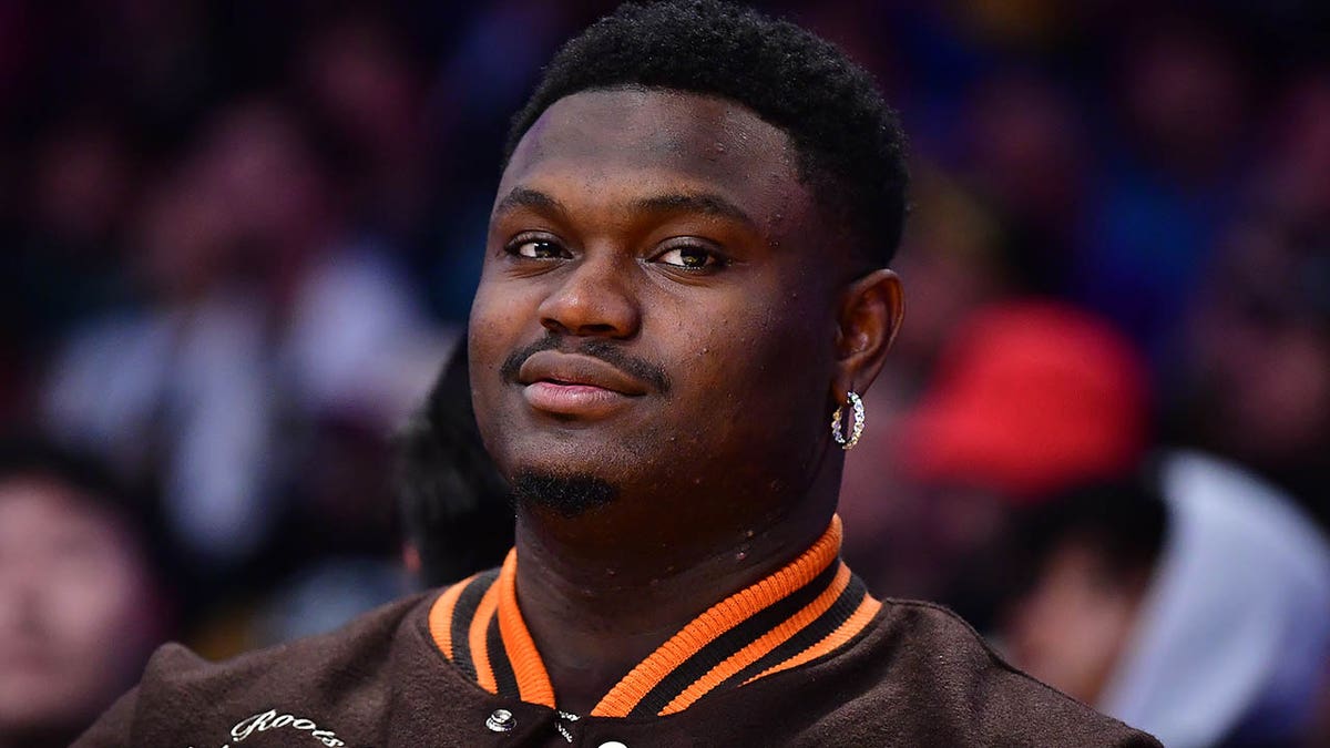 Zion Williamson as Pelicans take on Lakers