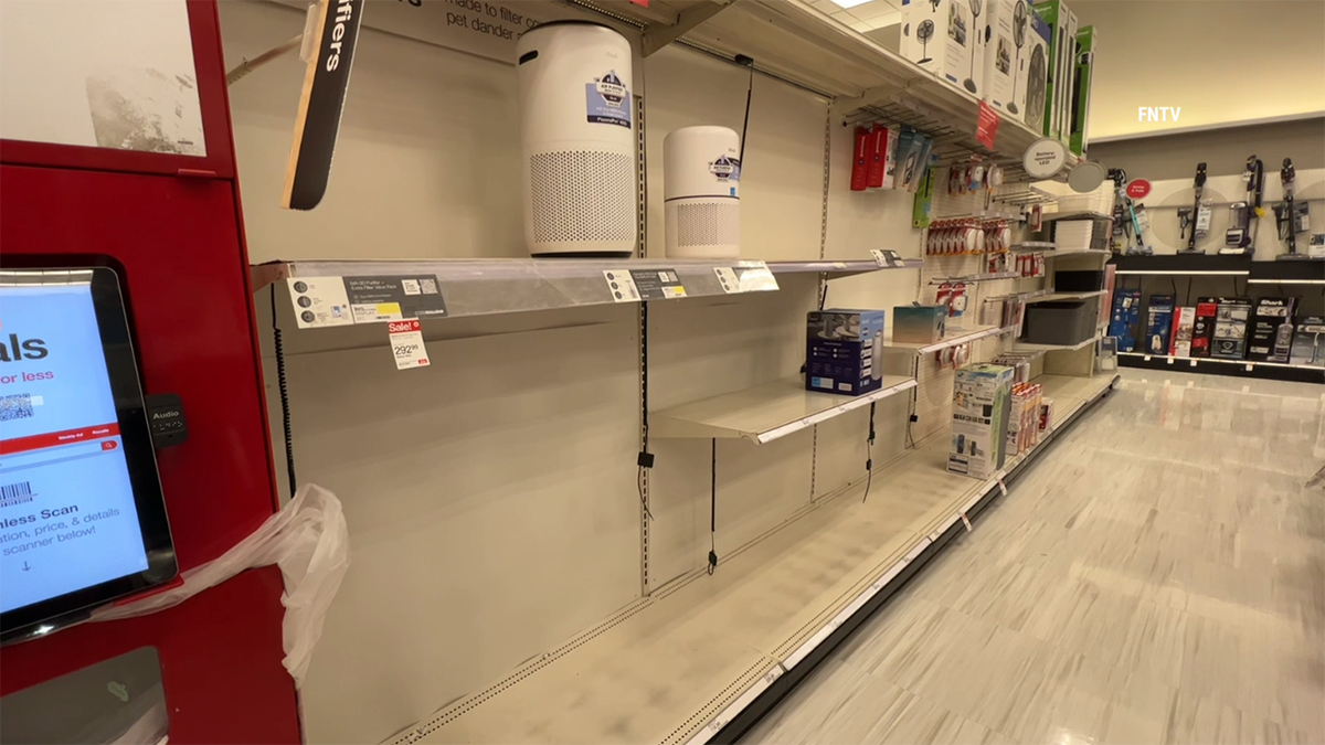 empty air purifier aisle