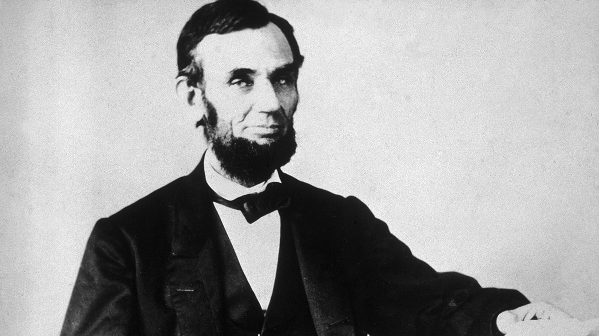 A black and white photo of Abraham Lincoln 