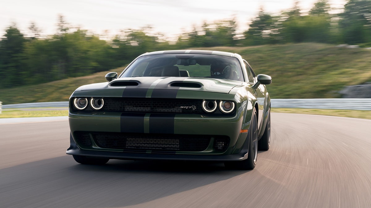 dodge hellcat