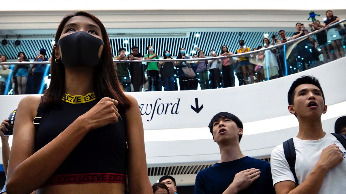 hong kong protestors sing