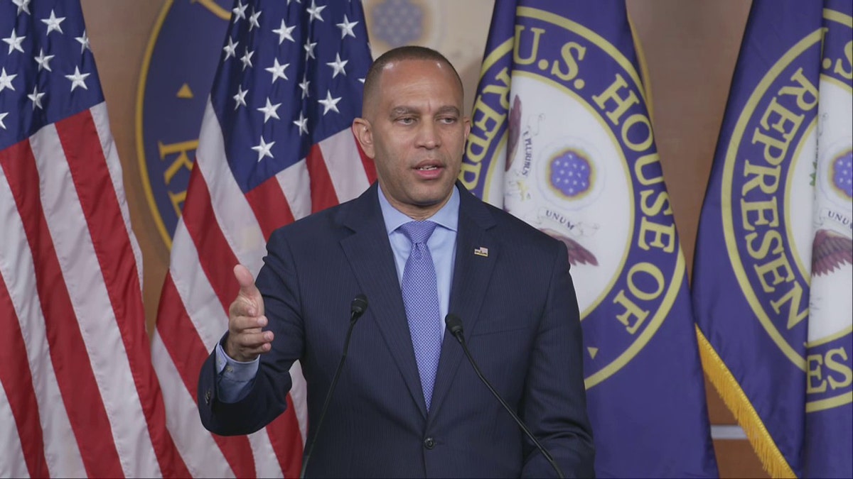 Minority leader Jeffries at podium