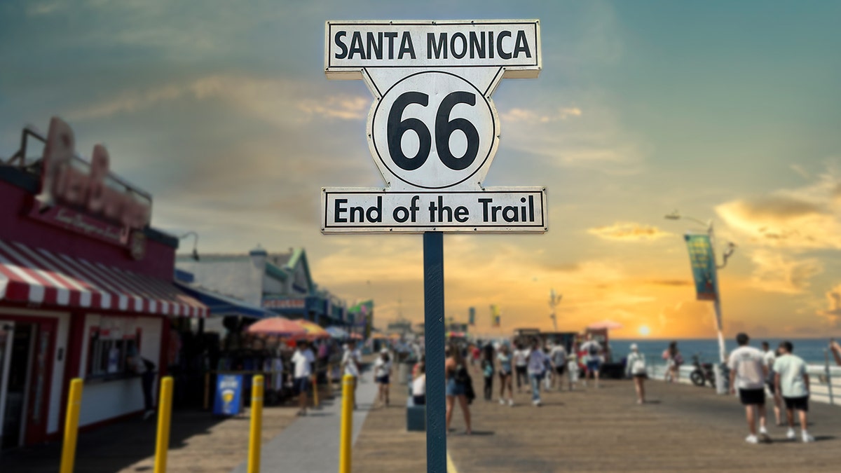 Santa Monica é o fim da rota 66